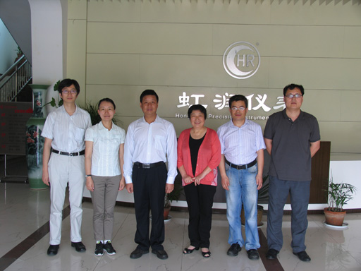 上海理工大學(xué)領(lǐng)導(dǎo)、教授一行考察虹潤(rùn)公司
